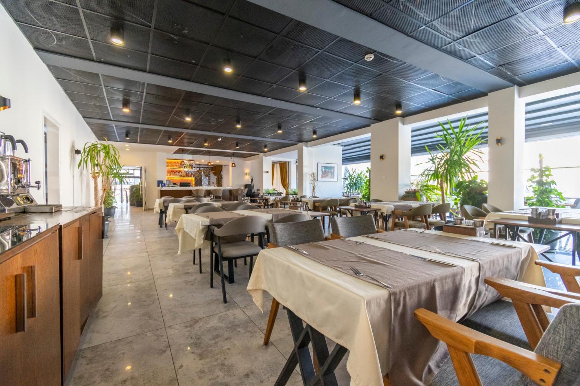 Dorana Hotel Kyrenia  Exterior foto